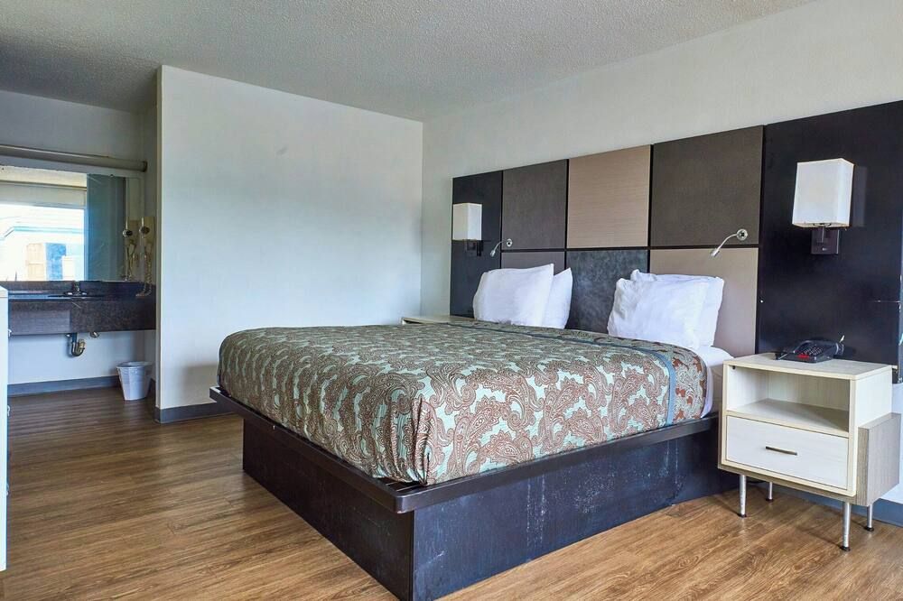 Magnuson Hotel Jacksonville Downtown - Jacksonville - Sovrum