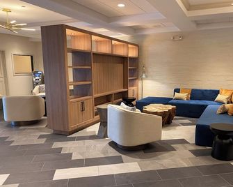 DoubleTree by Hilton Hotel Tinton Falls - Eatontown - Eatontown - Lounge