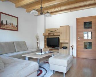 Haus Zur Muehle - Ried im Oberinntal - Living room