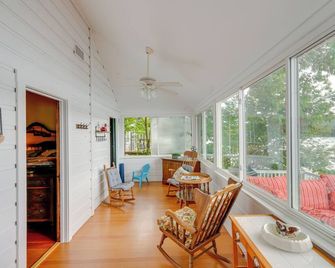 Renovated Lakefront House w/ Dock: Pets Welcome! - New Marlborough - Living room