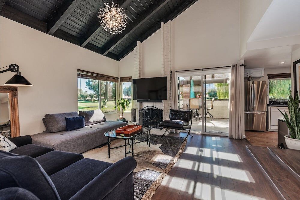 Location Location Location Beautiful House On Golf Course +pools-Tennis - Palm Springs - Wohnzimmer