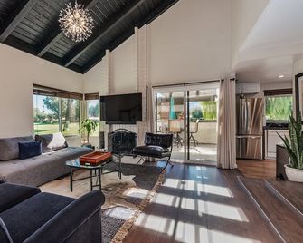 Location Location Location Beautiful House On Golf Course +pools-Tennis - Palm Springs - Wohnzimmer