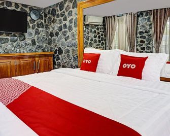 Hotel O Juanda Homestay Syariah - Pasuruan - Ložnice