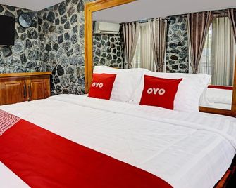 Hotel O Juanda Homestay Syariah - Pasuruan - Bedroom