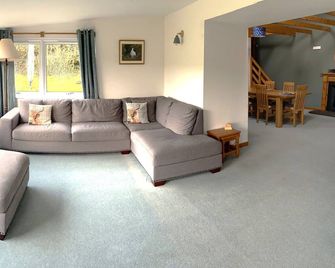 The Mill - Amazing spacious mountain escape in Speyside & the Cairngorms - Ballindalloch - Living room