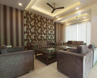 Hotel Shanti Villa - New Delhi - Lounge