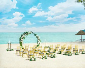 DoubleTree by Hilton Damai Laut Resort - Lumut - Plage