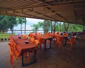 Omkar Agro Tourism & Resort - Mahabaleshwar - Balcón