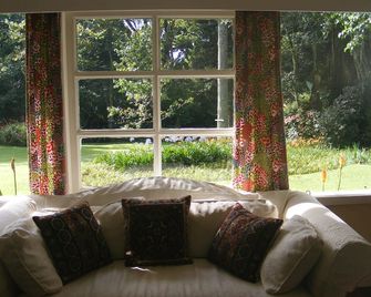 Rondo Retreat Centre - Kakamega - Living room