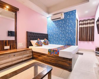 팹호텔 딥 - 코나가르 - 침실