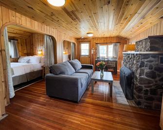 Tekarra Lodge - Jasper - Wohnzimmer