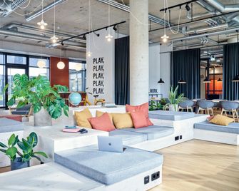 Stayery Bielefeld Hauptbahnhof - בילפלד - לובי
