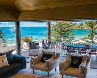 Absolute Beachfront By Palm Beach Holiday Rentals - Whale Beach - Restaurante