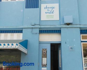 Change The World Hostels - Cascais - Estoril - Estoril - Edifício
