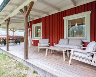Family Friendly Villa near the Water - Katrineholm - Patio