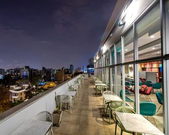 Hampton by Hilton Lima San Isidro - Lima - Balcony