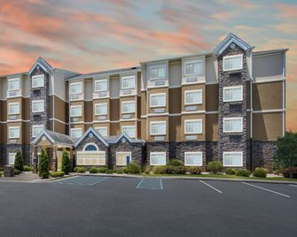 Microtel Inn & Suites by Wyndham Opelika - Opelika - Bygning