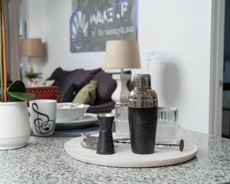 Lux 2 BR with private 2 bath Mins to Oak Mtn St Park) - Пелам
