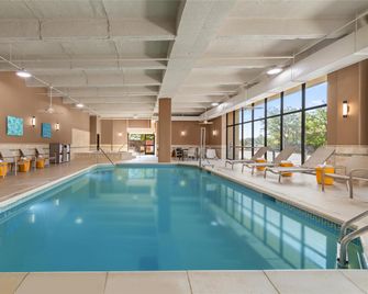 Drury Plaza Hotel St. Louis Creve Coeur - Creve Coeur - Piscina