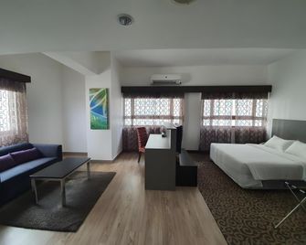 Crown Regency Serviced Suites - Kuala Lumpur - Bedroom