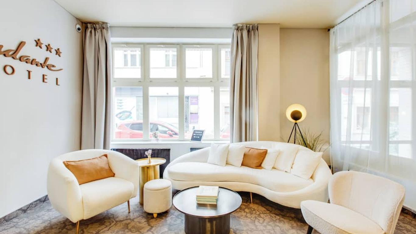 Andante Hotel