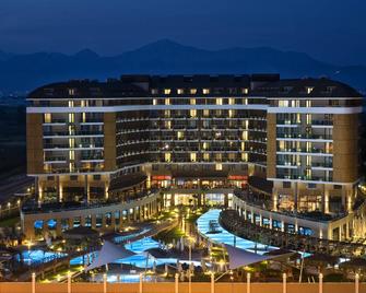 Aska Lara Resort & Spa - Antalya - Building