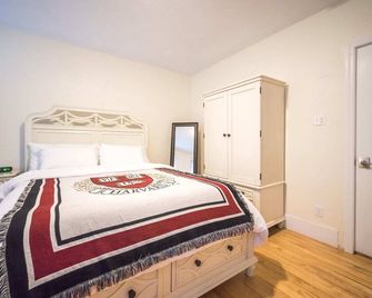 3 Bedroom Apartment with Parking - Boston - Quarto