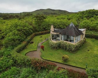 Royal Palm Galapagos, Curio Collection by Hilton - Puerto Ayora - Sovrum