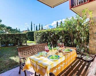 Poggio San Michele 2 by Wonderful Italy - Gardone Riviera - Patio