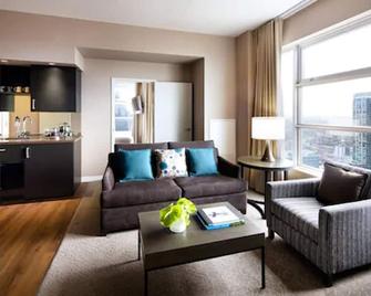 One King West Hotel and Residence - Toronto - Living room