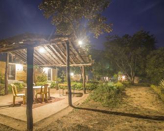 Tribal Wood Resort - Kanha - Innenhof