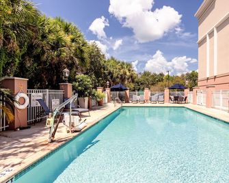 Holiday Inn Express & Suites Bradenton East-Lakewood Ranch - Bradenton - Pool