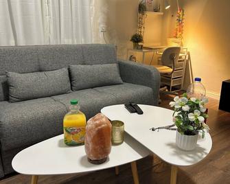 Heart of the City - Rishon LeZion - Living room
