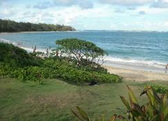 Beautiful 2 Bedroom Hukilau Beach Apt. - 拉耶 - 海灘