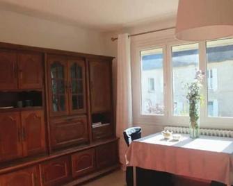 Maison calme et idéalement placée caen/st contest - Cambes-en-Plaine - Salle à manger