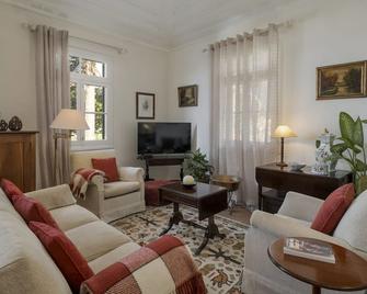 Casa dos Terços by An Island Apart - São Vicente - Living room