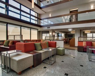Drury Inn & Suites Evansville East - Evansville - Lounge