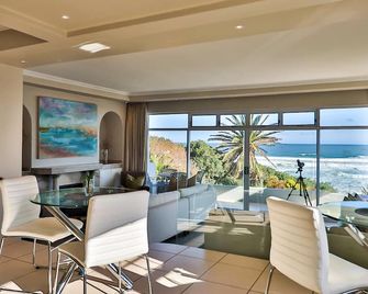 Hermanus Beachfront Lodge - Hermanus