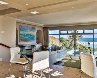Hermanus Beachfront Lodge - Hermanus