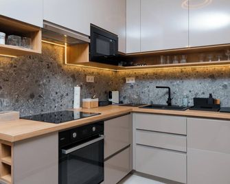 Waterfront City Apartments by Firsthost - בודפשט - מטבח