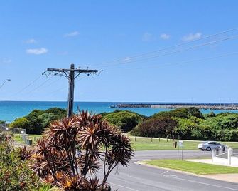 Seaview Motel and Apartments - Apollo Bay - Patio
