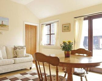 1 Bed in Beccles oc-hft - Beccles - Huiskamer