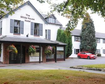 The White House Hotel - Telford - Building