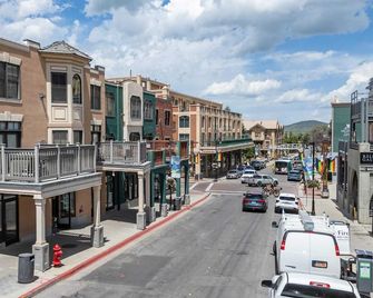 2BR Main St Condo, Walk to Ski Lift! - Park City - Outdoor view