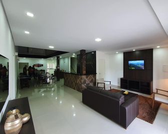 Hotel Carmelo - São José dos Pinhais - Recepción