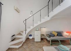 Piscaria House, Corricella Procida - Procida - Stairs