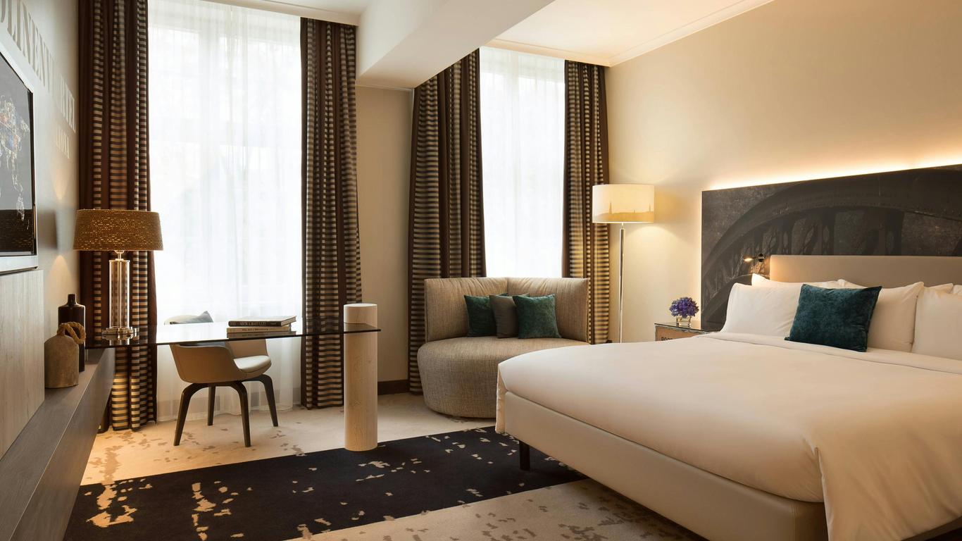 Renaissance Hamburg Hotel