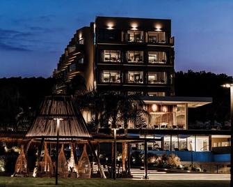 Cavo Zoe Seaside Hotel - 帕拉利米尼 - 建築