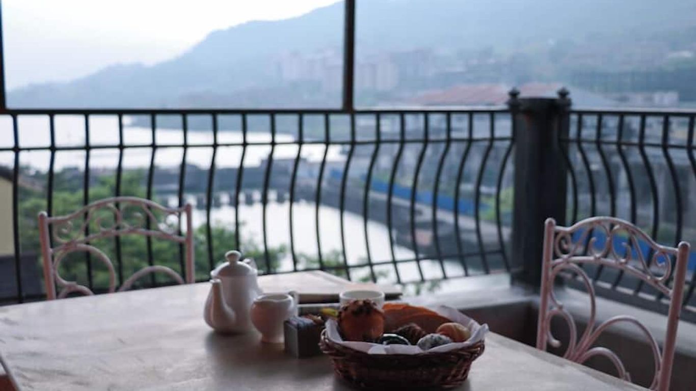 The Waterfront Shaw Lavasa