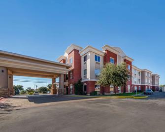 Comfort Inn & Suites - Big Spring - Building